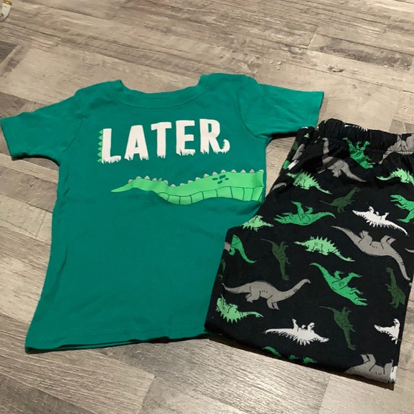 Carter’s Dino pjs - Picture 1 of 4